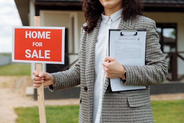 Renovating vs. Moving: Making the Right Decision for Your Toronto Home